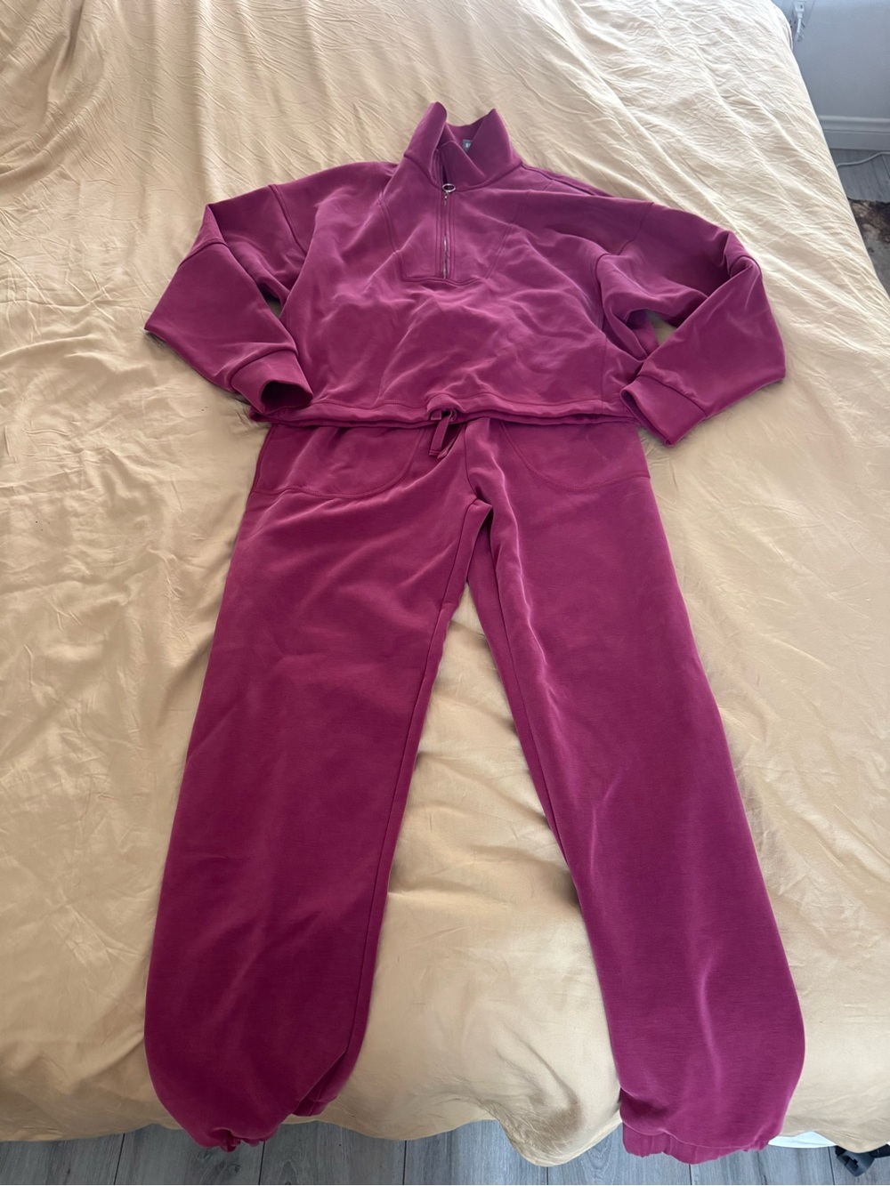 Sweaty Betty Sandwash collection Plum Half-Zip Sweatshirt and Joggers Set